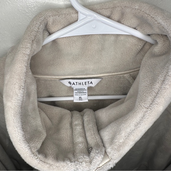 Athleta Recover Cozy Snap Front Sweatshirt Chantilly Cream Size XL TG Soft Warm - Picture 3 of 15